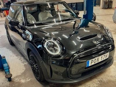 Sortmetal Brugt 2023 Mini Cooper SE Hatchback | 189.900 kr. (Fair pris)