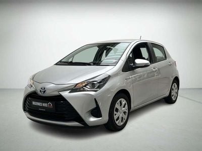 Sølvmetal Brugt 2017 Toyota Yaris Hybrid H2 Hatchback | 114.980 kr. (Fair pris)