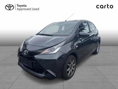 Grå Brugt 2016 Toyota Aygo X-play Hatchback | 69.900 kr. (Lidt for dyr)