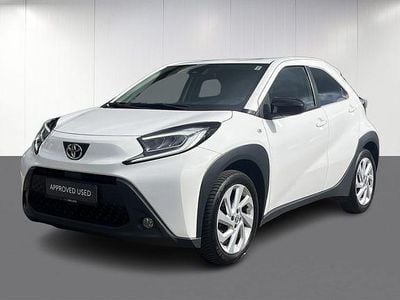 Hvid Brugt 2023 Toyota Aygo Active Hatchback | 134.900 kr. (Fair pris)