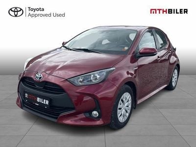 Bordeaux rød Brugt 2021 Toyota Yaris Hybrid H3 Hatchback | 179.900 kr. (God pris)