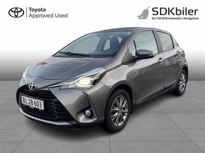 Platinum bronze metal Brugt 2017 Toyota Yaris T2 Hatchback | 119.900 kr. (Dyr)