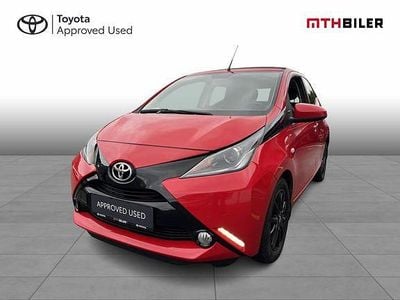 Dark blue twinkle Brugt 2014 Toyota Aygo X-wave Sky Hatchback | 79.900 kr.