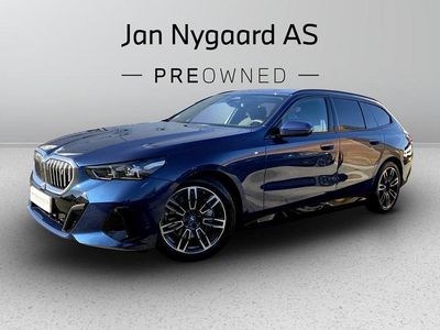 Blåmetal Brugt 2025 BMW i5 M Sport Sedan | 544.000 kr. (Fair pris)