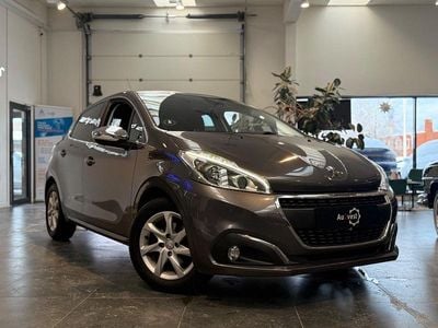 Gråmetal Brugt 2018 Peugeot 208 Allure Sky Hatchback | 84.799 kr. (Fair pris)