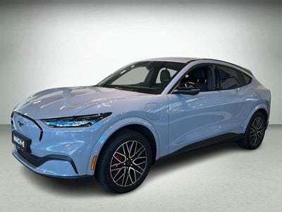 Grå Ny 2025 Ford Mustang Mach-E Extended Range SUV | 479.217 kr.