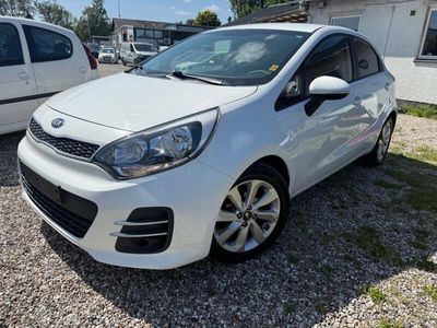 Hvid Brugt 2015 Kia Rio Hatchback | 59.990 kr. (Fair pris)