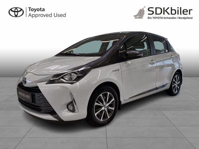 Pearl white/black Brugt 2019 Toyota Yaris Hybrid H3 Hatchback | 144.900 kr. (Fair pris)
