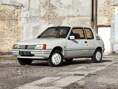 Hvid Brugt 1986 Peugeot 205 | 24.900 kr.