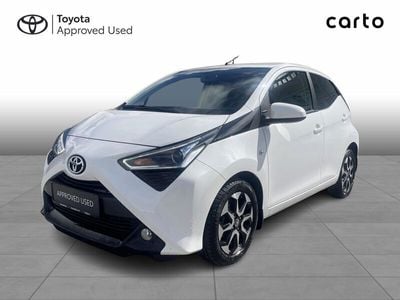 040 pure white Brugt 2021 Toyota Aygo x-press Hatchback | 104.900 kr. (God pris)