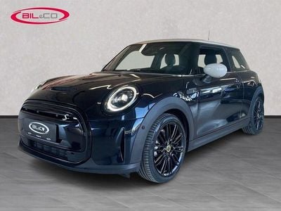 Blå/hvid Brugt 2022 Mini Cooper Hatchback | 164.900 kr.