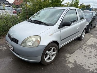 Grå Brugt 1999 Toyota Yaris Luna | 7.990 kr. (Fair pris)