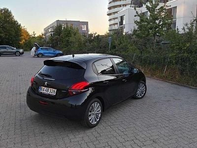 Sort Brugt 2016 Peugeot 208 Envy Sky Hatchback | 55.300 kr. (God pris)
