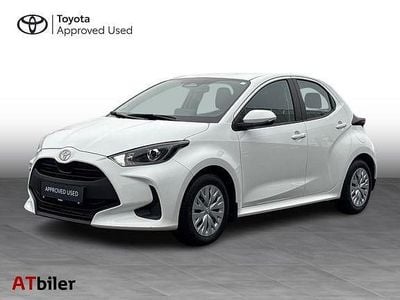 Brugt Toyota Yaris Hybrid Executive 130 HK (95 kW) 2024 Flame red Hatchback