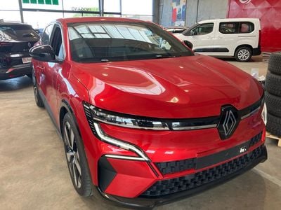 Rød Brugt 2023 Renault Mégane Equilibre Hatchback | 199.500 kr. (Lidt for dyr)
