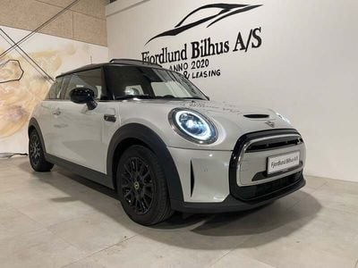 Hvidmetal Brugt 2022 Mini Cooper SE Essential Hatchback | 159.900 kr. (Lidt for dyr)