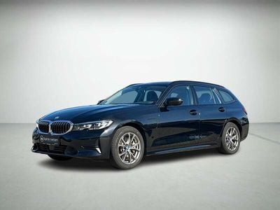 BMW 330e