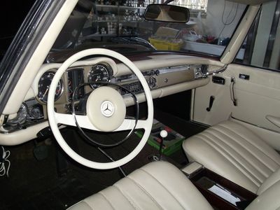 Mercedes SL280