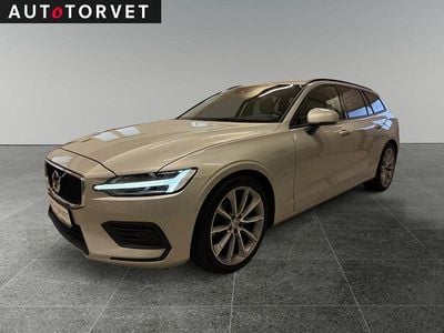 Sølvmetal Brugt 2018 Volvo V60 Momentum Stationcar | 214.700 kr. (God pris)