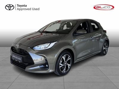 Oxide bronze Brugt 2024 Toyota Yaris Hybrid Comfort Hatchback | 224.900 kr. (Fair pris)