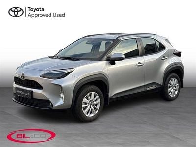 1l0 shimmering silver Brugt 2025 Toyota Yaris Cross Active SUV | 259.800 kr.