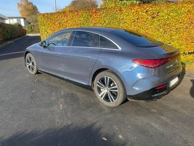Sodalitblå Brugt 2024 Mercedes EQE350 AMG line Sedan | 529.900 kr. (Lidt for dyr)
