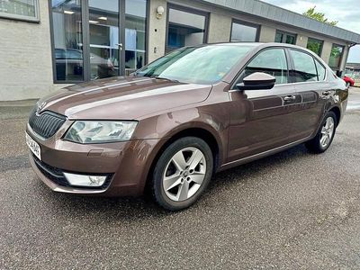 Brugt Skoda Octavia 105 HK (77 kW) 2015 Brun Hatchback