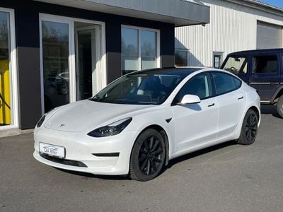 Hvid Brugt 2021 Tesla Model 3 Standard Range Sedan | 179.900 kr. (Lidt for dyr)