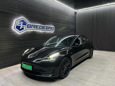 Perlemorshvid Brugt 2020 Tesla Model 3 Standard Range Sedan | 159.500 kr. (Fair pris)