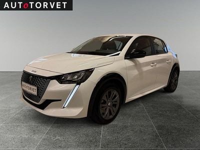 Hvid Brugt 2023 Peugeot e-208 Active Hatchback | 126.700 kr. (Fair pris)