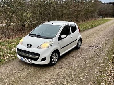 Brugt 2011 Peugeot 107 Hatchback | 28.500 kr. (Lidt for dyr)