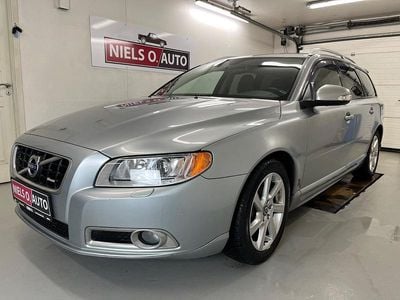 Brugt Volvo V70 Summum 163 HK (119 kW) 2010 Sølvmetal Stationcar