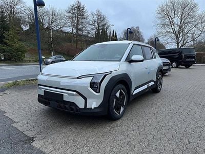 Sølvmetal Ny 2025 Kia EV3 SUV | 294.900 kr. (God pris)