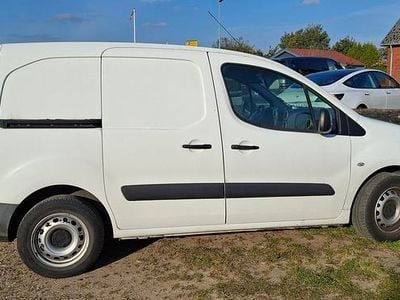 Hvid Brugt 2017 Peugeot Partner Premium Van | 30.000 kr.