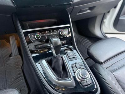 Perlemorshvid Brugt 2015 BMW 218 Gran Tourer Sport Line MPV | 239.000 kr.