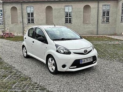Hvid Brugt 2012 Toyota Aygo Hatchback | 34.000 kr.