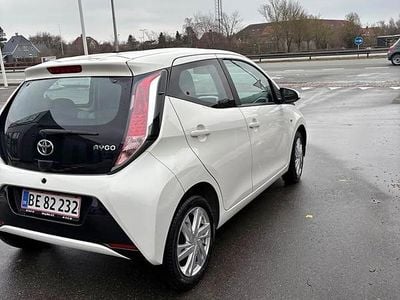 Brugt Toyota Aygo 69 HK (50 kW) 2016 Hvid Hatchback