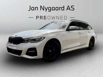 Hvidmetal Brugt 2021 BMW 330e M Sport Stationcar | 369.900 kr. (Dyr)