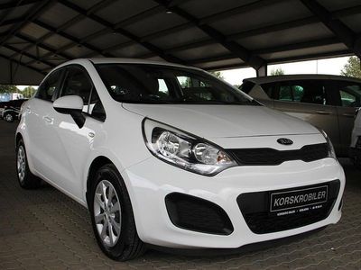 Hvid Brugt 2014 Kia Rio Style Hatchback | 59.800 kr. (Lidt for dyr)
