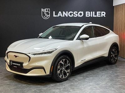 Hvid Brugt 2022 Ford Mustang Mach-E Extended Range SUV | 227.500 kr. (Fair pris)