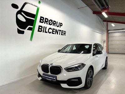 Hvid Brugt 2020 BMW 118 Sport Line Hatchback | 219.900 kr. (Fair pris)