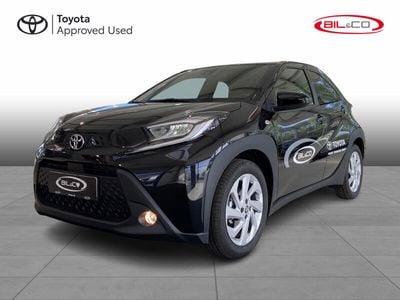 Night sky black Brugt 2024 Toyota Aygo Active Hatchback | 164.980 kr. (Lidt for dyr)