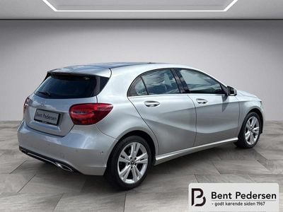 Polarsølv metallak Brugt 2017 Mercedes A180 Progressive Hatchback | 129.900 kr. (Lidt for dyr)