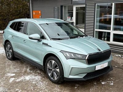 Lysgrønmetal Brugt 2023 Skoda Enyaq iV ecoSuite SUV | 249.900 kr. (Super pris)