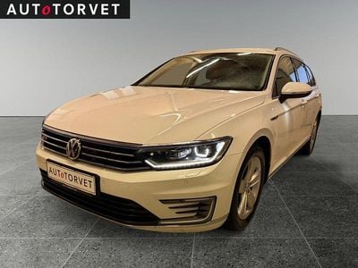 Hvid Brugt 2017 VW Passat Highline Stationcar | 117.900 kr. (God pris)