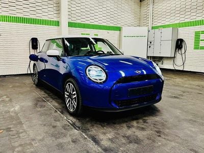 Blåmetal Brugt 2024 Mini Cooper Hatchback | 239.900 kr.