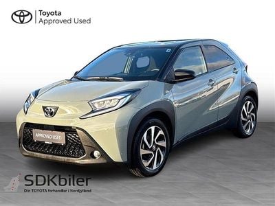 2vn tarragon green/night sky b Brugt 2025 Toyota Aygo X Pulse SUV | 174.900 kr. (Dyr)
