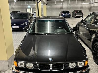 Rød Brugt 1992 BMW 730 Sedan | 79.999 kr.