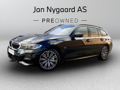 Sortmetal Brugt 2022 BMW 330e M Sport Stationcar | 369.000 kr.
