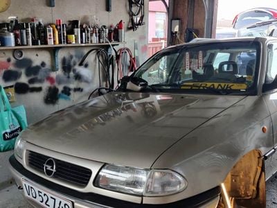 Brugt Opel Astra 100 HK (73 kW) 1997 Stationcar